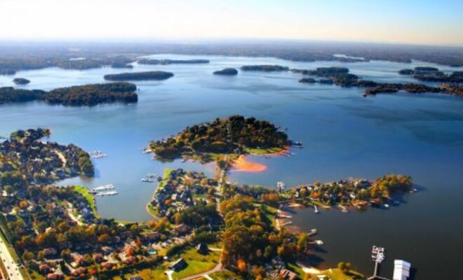 Top Places In Lake Norman To Hang Out With Your Friends!